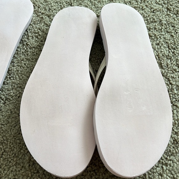 2 Tory Burch Kira Flip Flop Sets, worn once - Picture 5 of 5